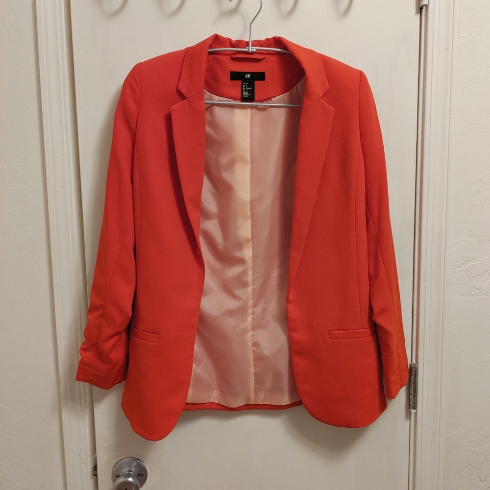H&M ✨ Red blazer | Fashion blazer | Size 2